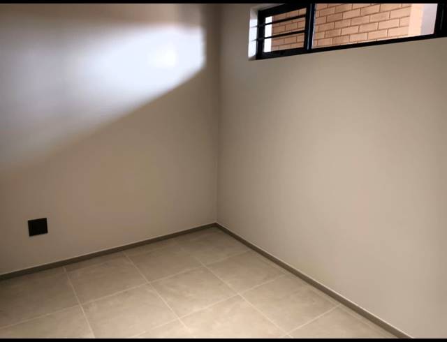2 BEDROOM APARTMENT FOR SALE IN WATERKLOOF RIDGE
